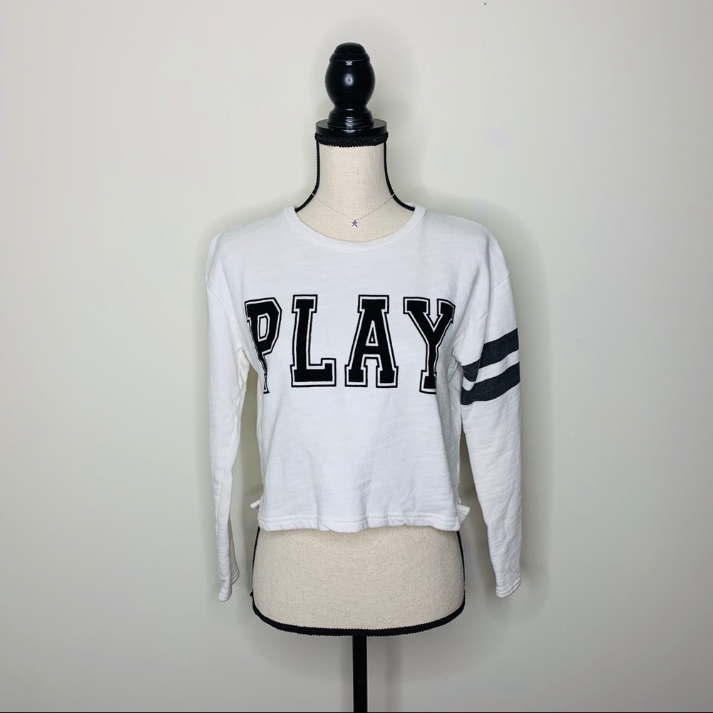 Forever 21 • White Cropped Crew Neck Sweat Shirt